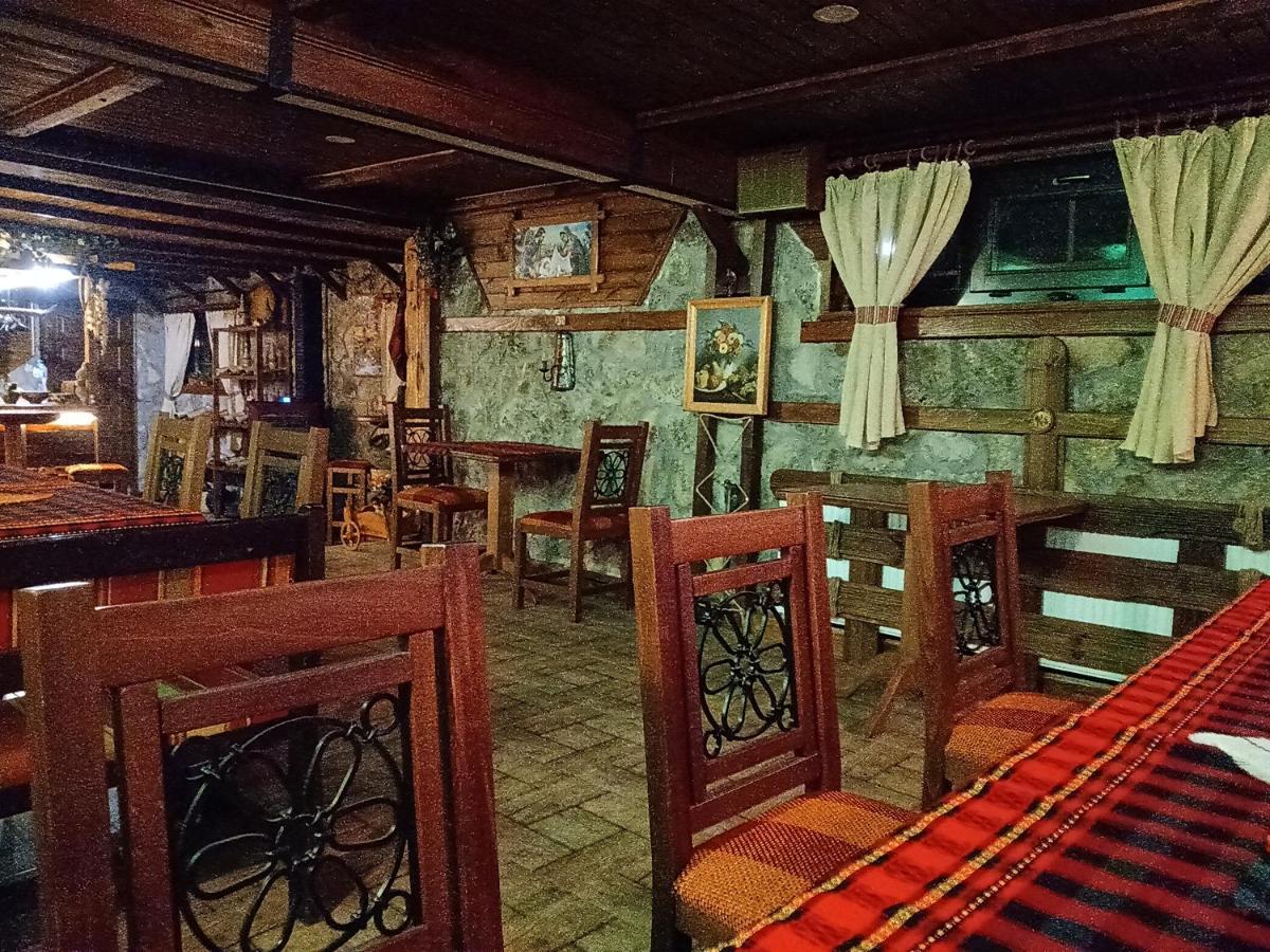 Кръчмъ При Байката Alpin Hotell Ribaritsa Exteriör bild