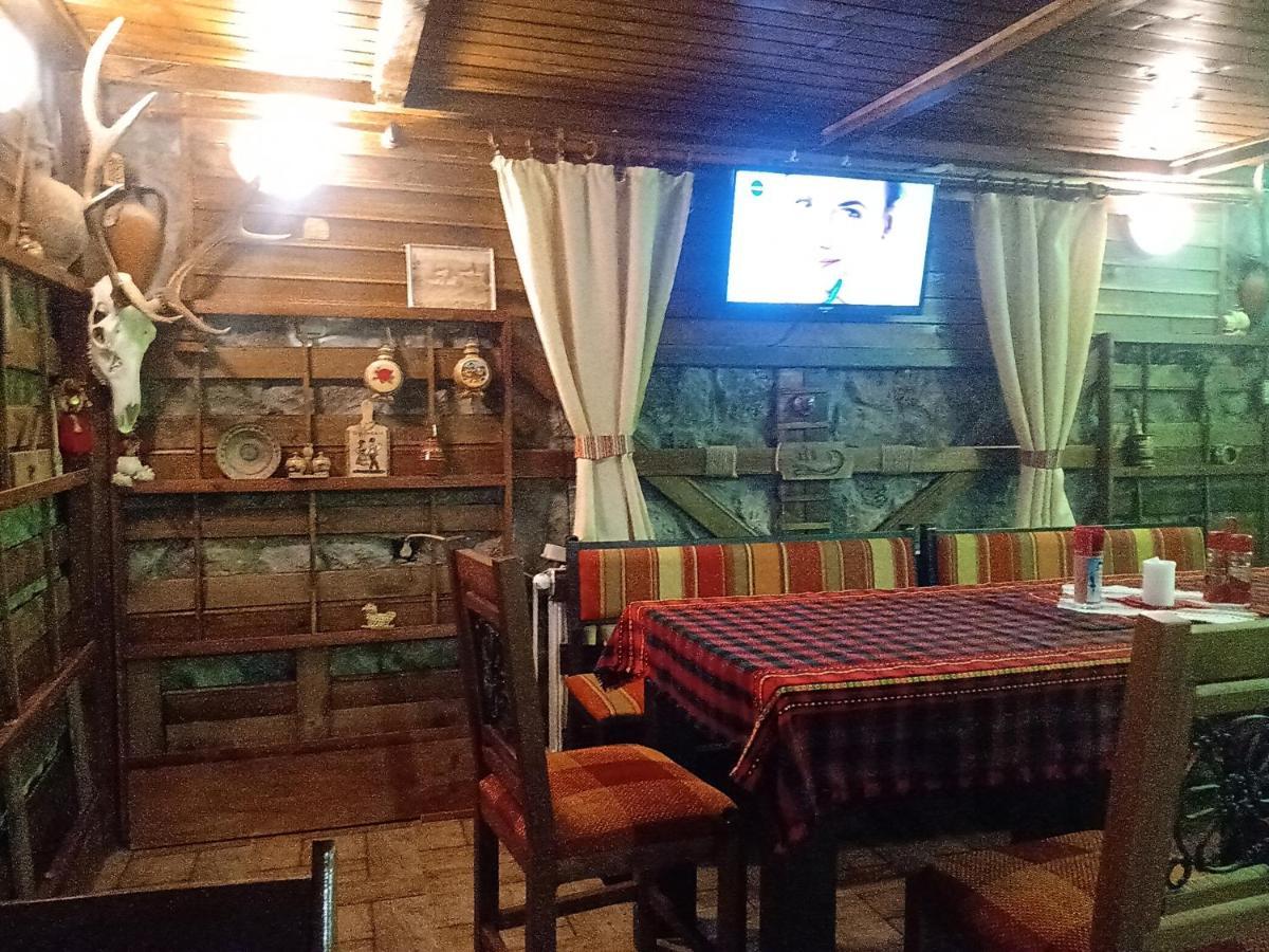 Кръчмъ При Байката Alpin Hotell Ribaritsa Exteriör bild