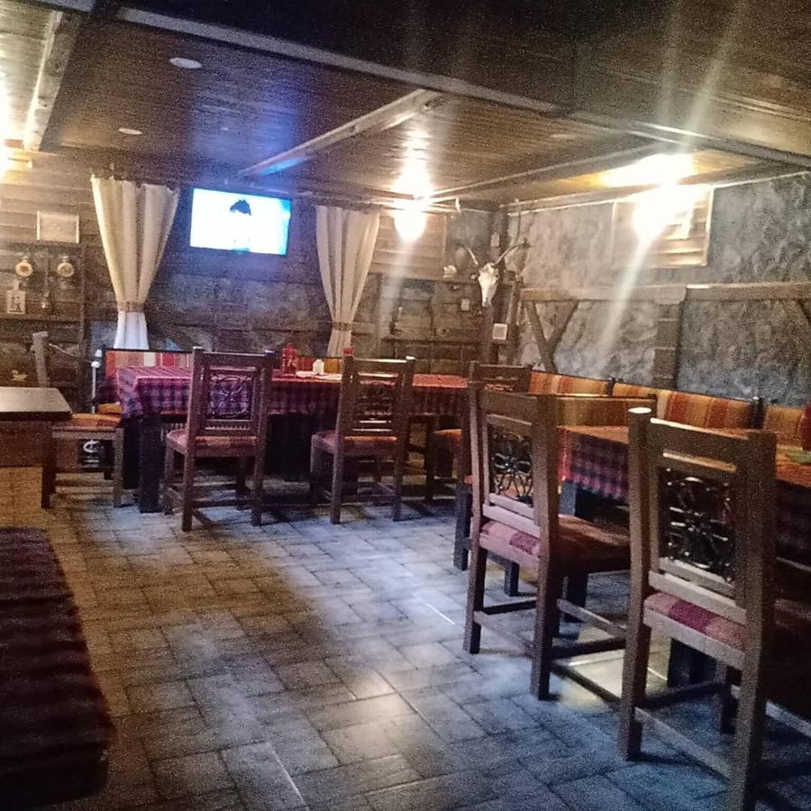 Кръчмъ При Байката Alpin Hotell Ribaritsa Exteriör bild