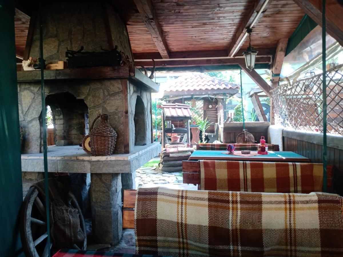 Кръчмъ При Байката Alpin Hotell Ribaritsa Exteriör bild